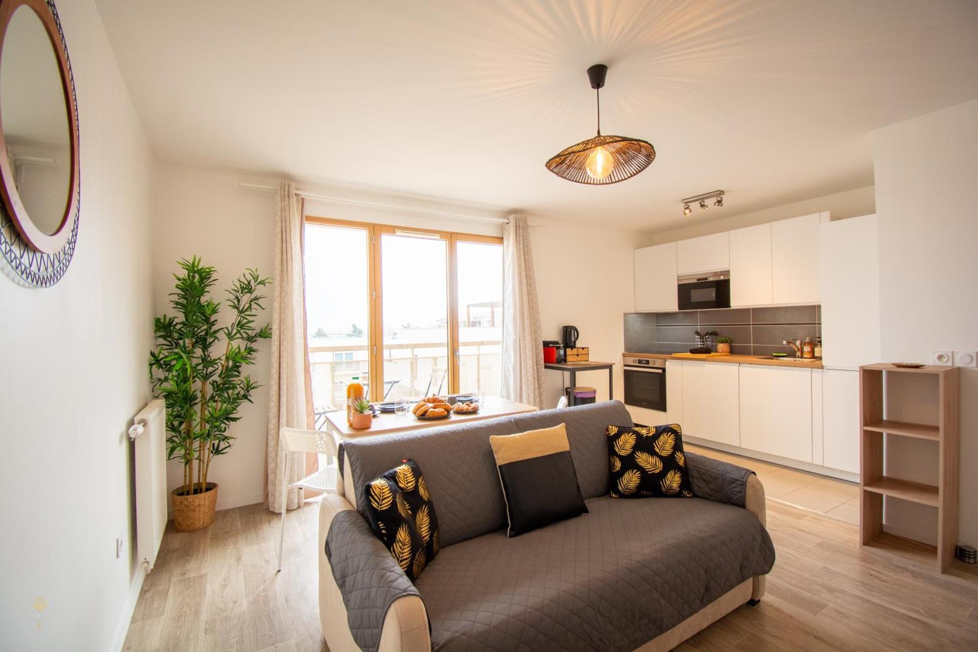 2 Pieces Renove Avec Balcon *